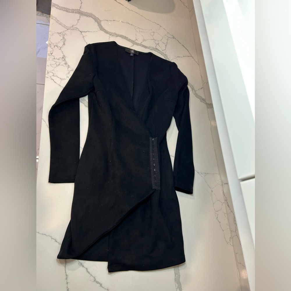 Beautiful suede dress with clasp detail, size US 6